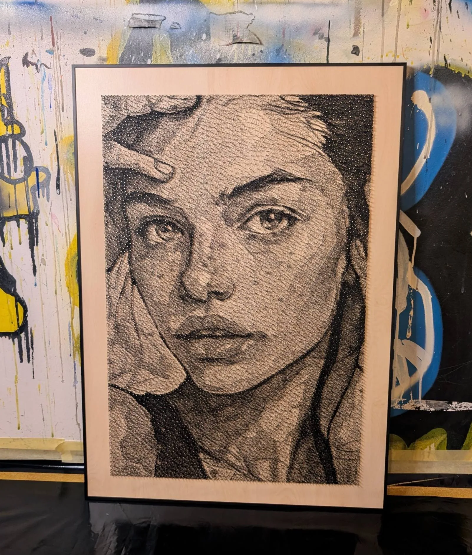 Fadenbild II — Gerahmtes Portrait aus Fäden, limitiert kaufen
